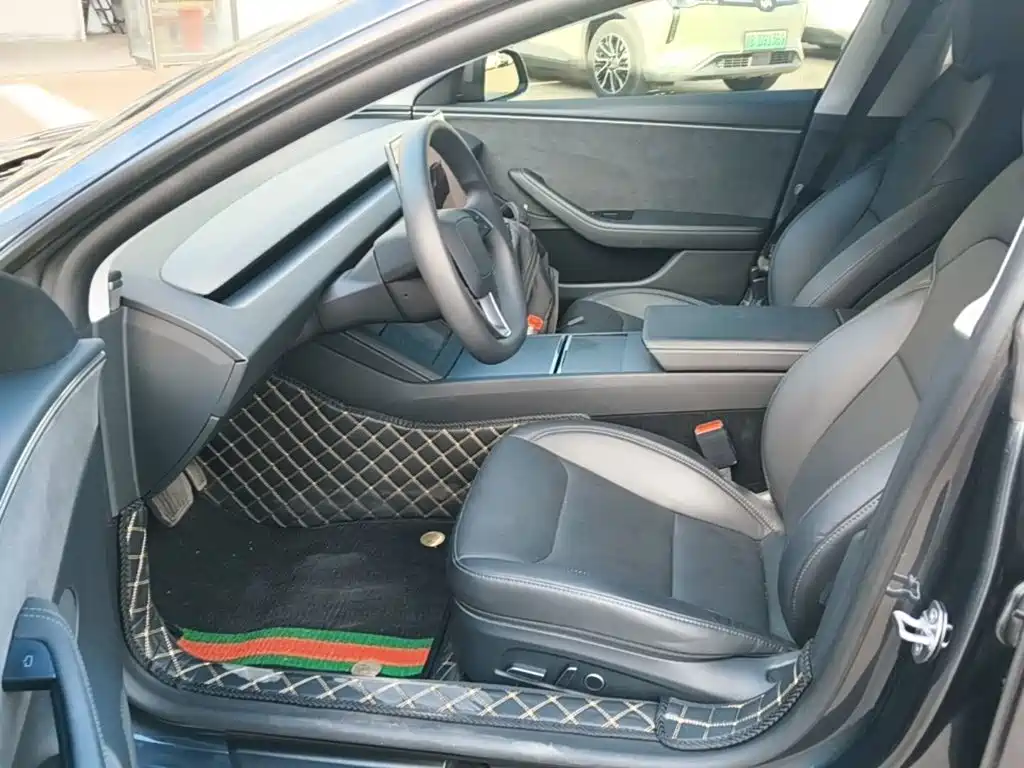 Tesla Model 3 — фото 15