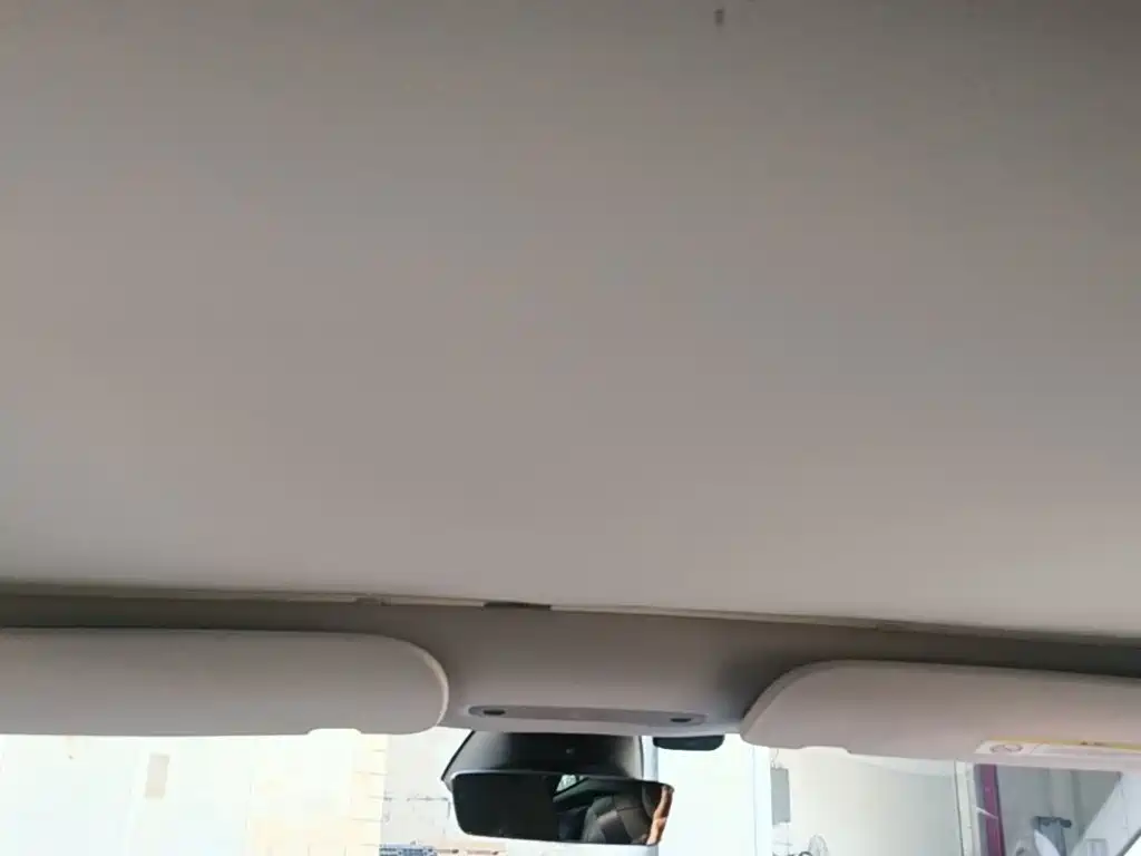 Tesla Model 3 — фото 18