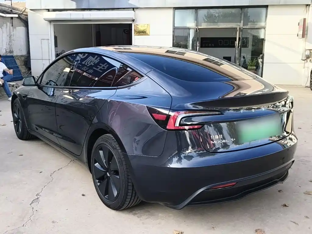 Tesla Model 3 — фото 5