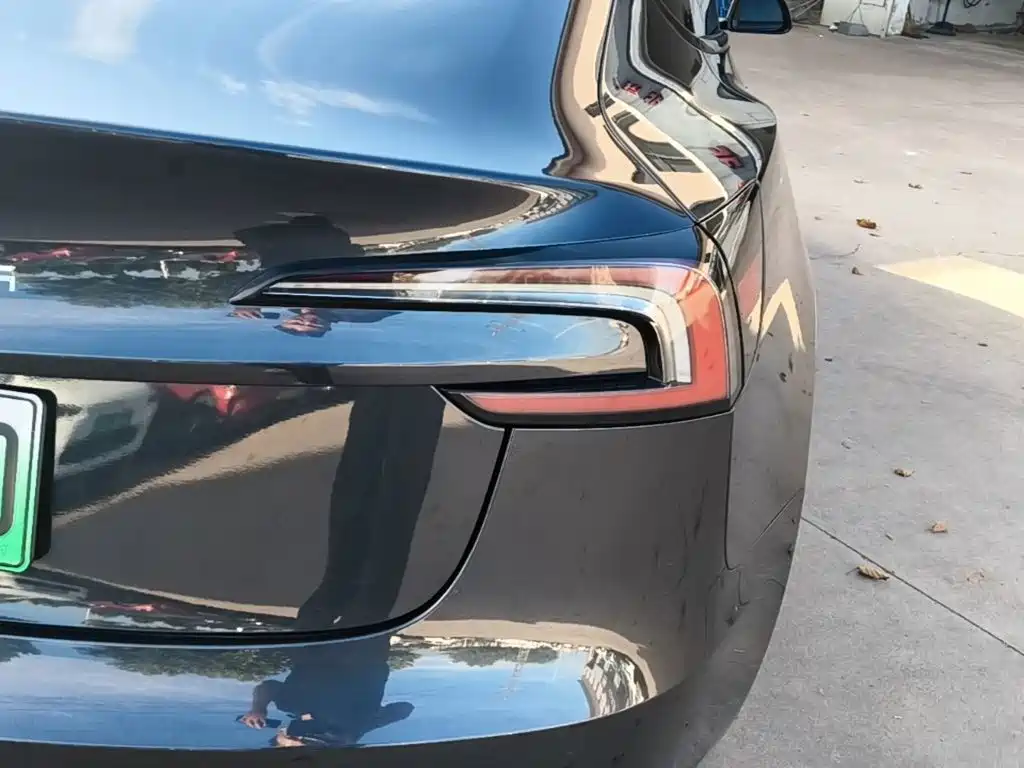 Tesla Model 3 — фото 8