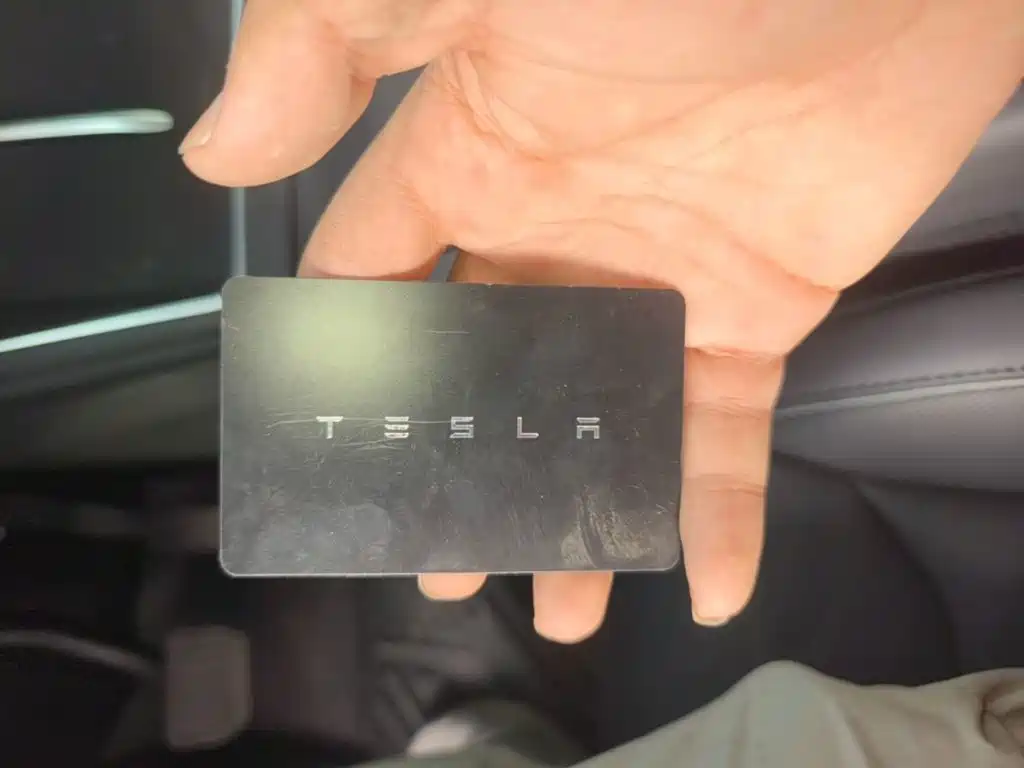 Tesla Model Y L — фото 9