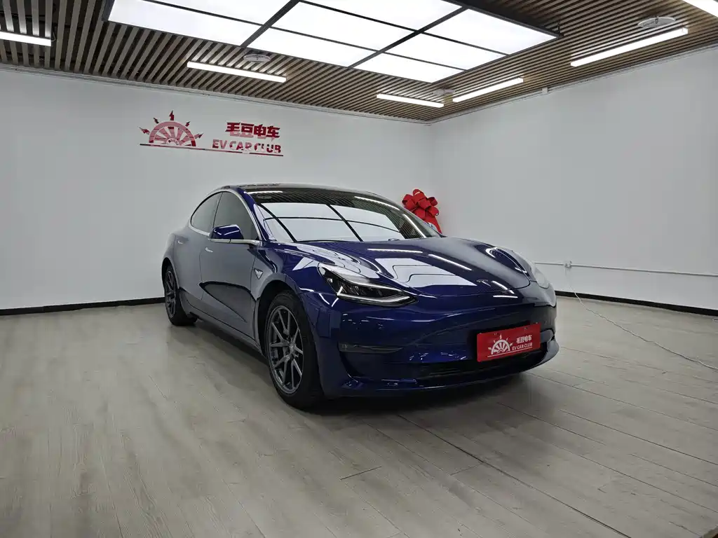 Tesla Model 3 — фото 2