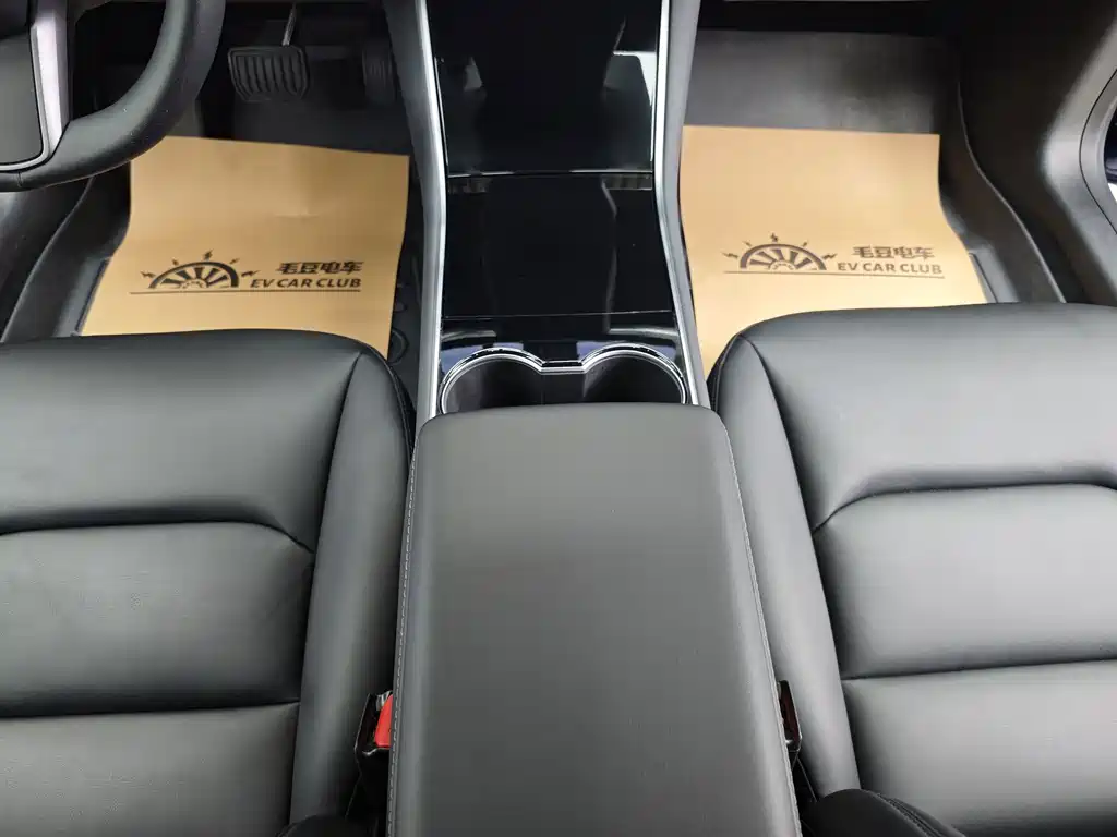 Tesla Model 3 — фото 17