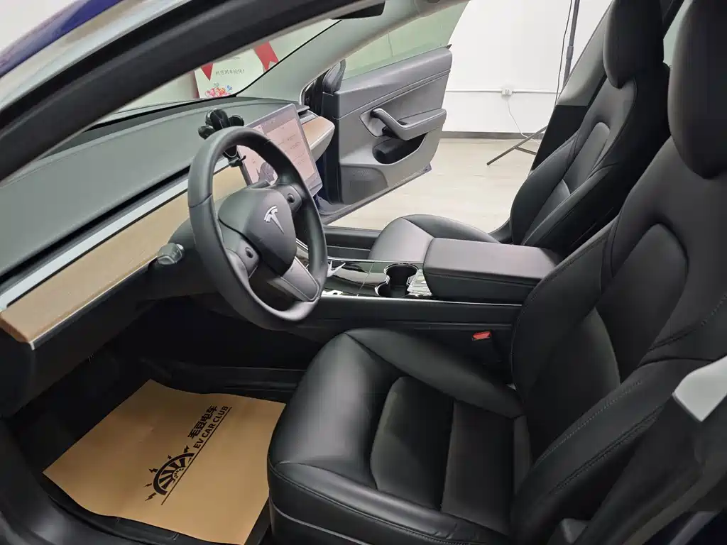 Tesla Model 3 — фото 22