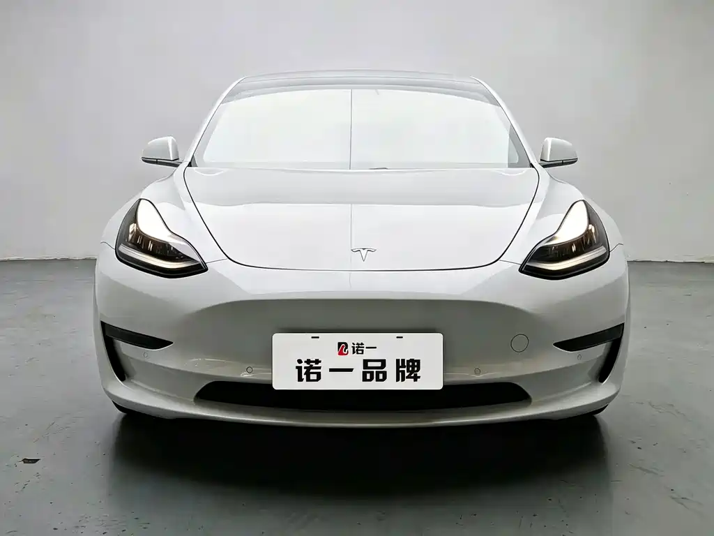 Tesla Model 3 — фото 2