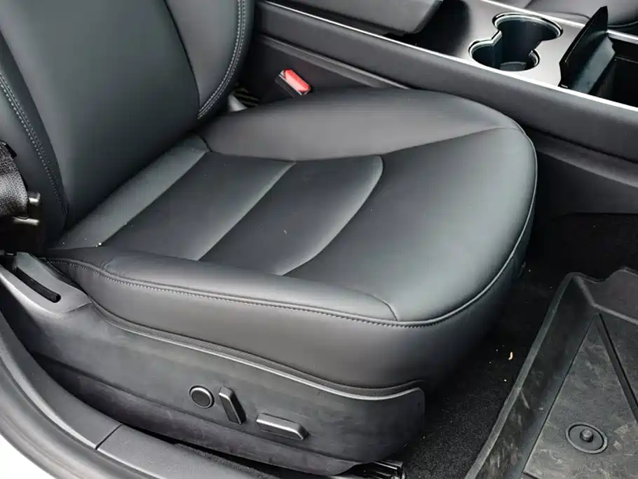 Tesla Model 3 — фото 14