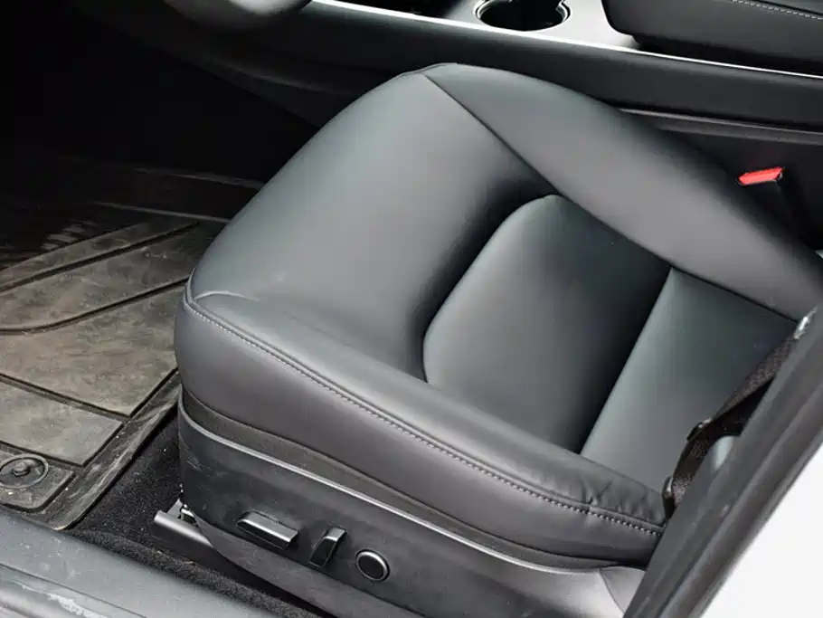 Tesla Model 3 — фото 15