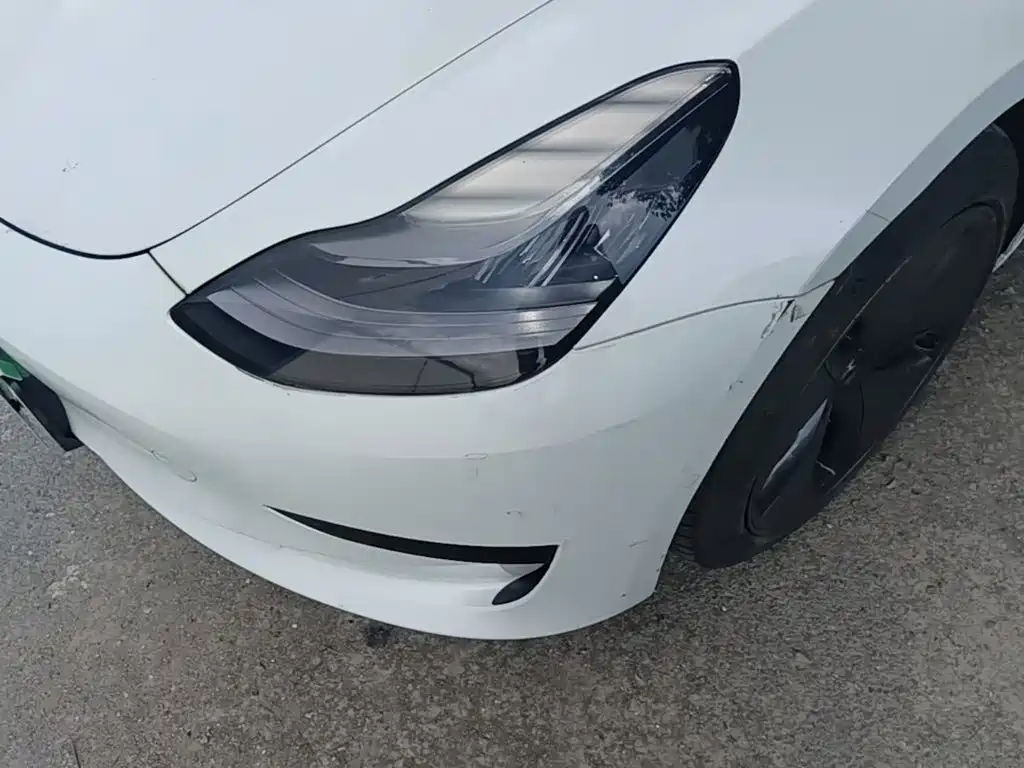 Tesla Model 3 — фото 20