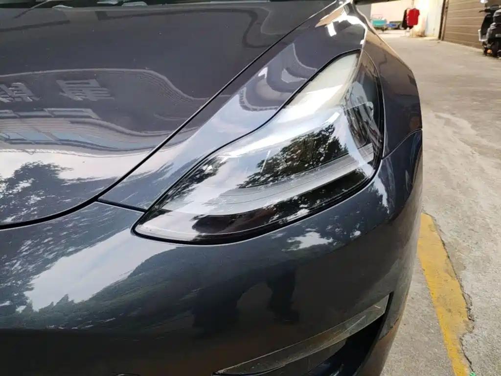 Tesla Model 3 — фото 24