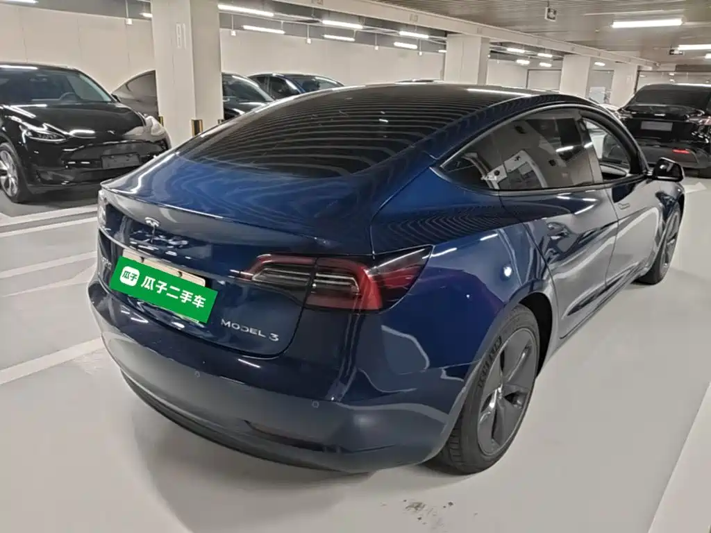 Tesla Model 3 — фото 7