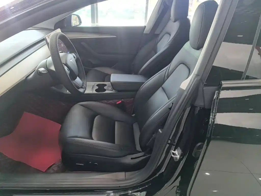 Tesla Model 3 — фото 15