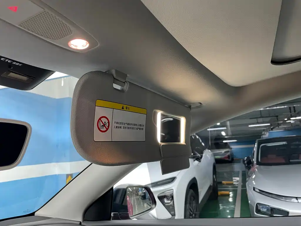 Tesla Model Y — фото 16