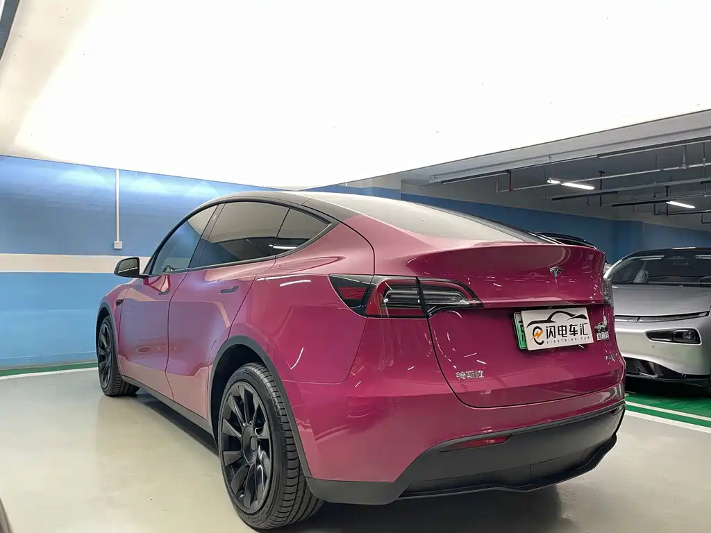 Tesla Model Y — фото 9