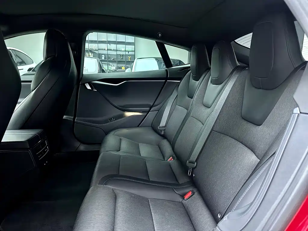 Tesla Model S — фото 9