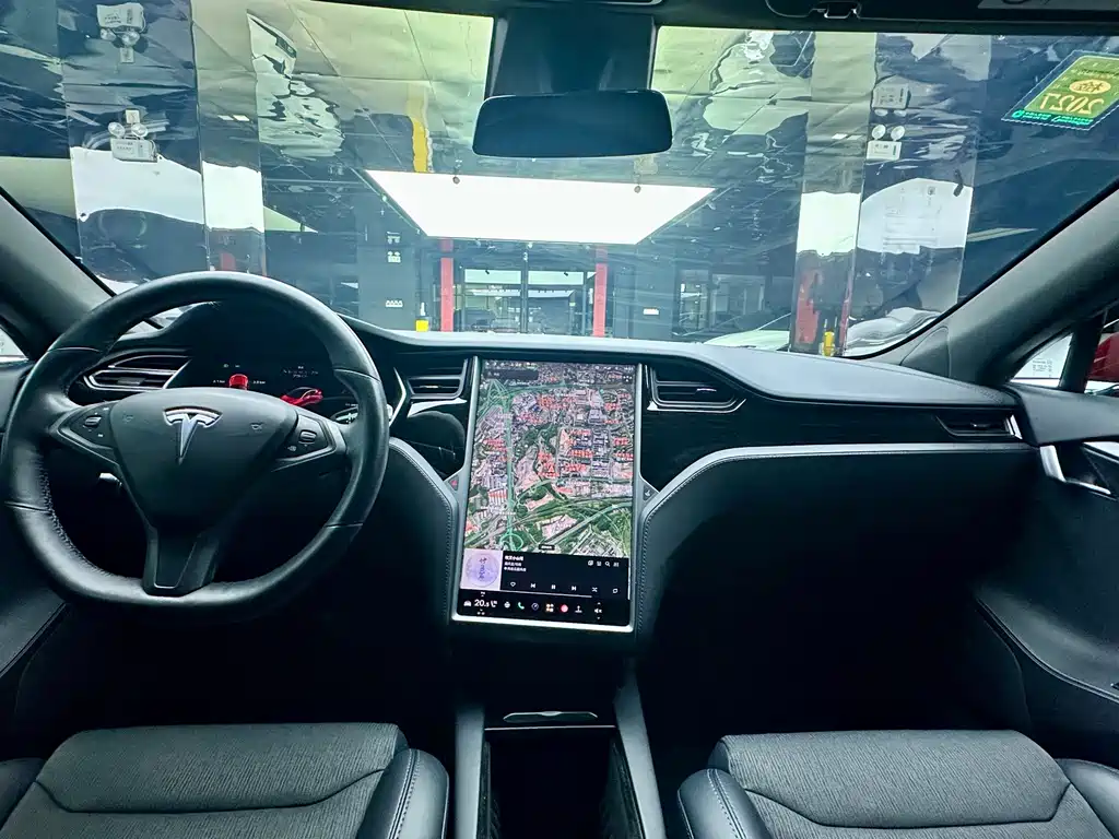 Tesla Model S — фото 10
