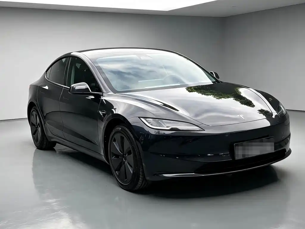 Tesla Model 3 — фото 3