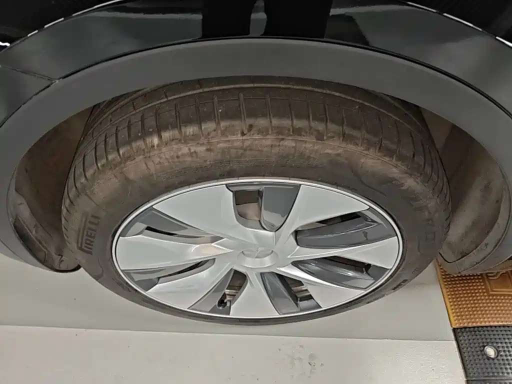 Tesla Model Y — фото 23