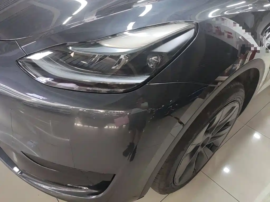 Tesla Model Y — фото 24
