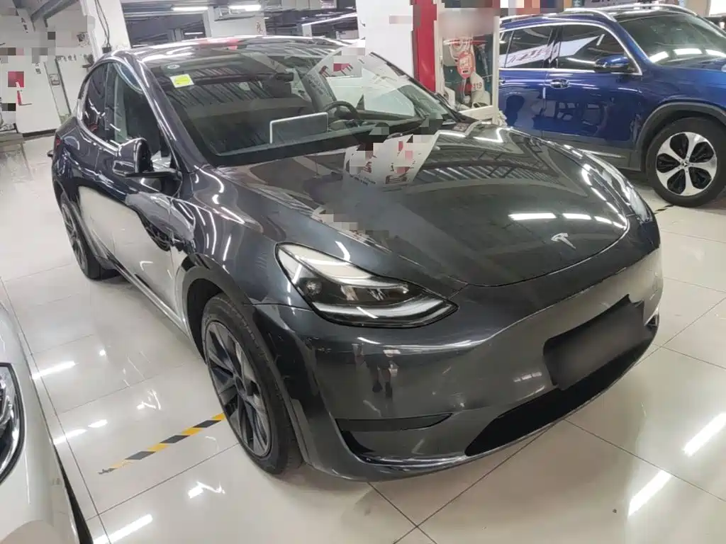 Tesla Model Y — фото 4