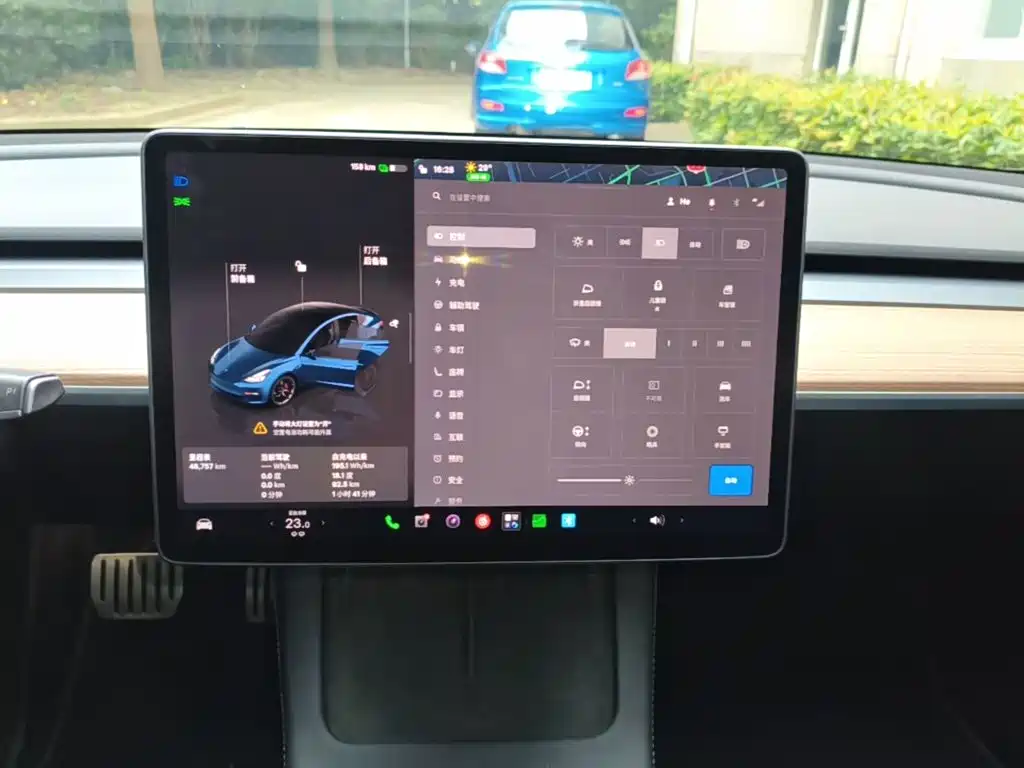 Tesla Model 3 — фото 13