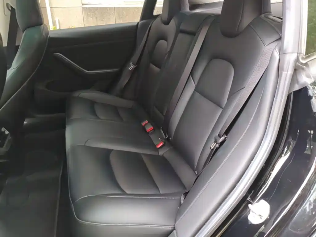 Tesla Model 3 — фото 17