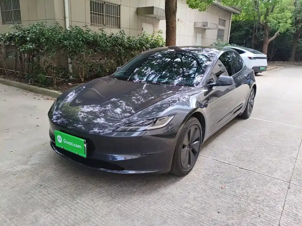 Tesla Model 3 — фото 2