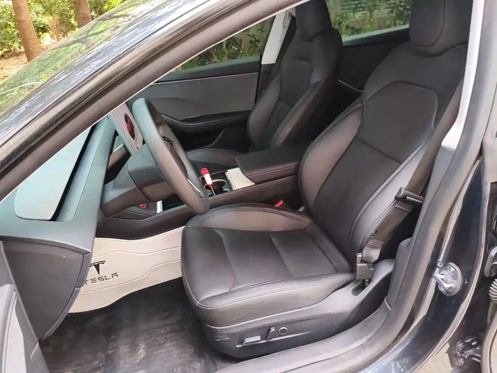 Tesla Model 3 — фото 15