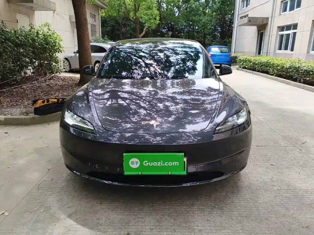 Tesla Model 3 — фото 3