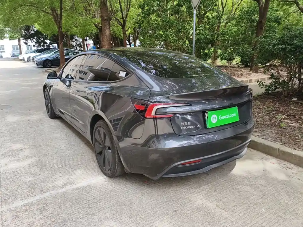 Tesla Model 3 — фото 5