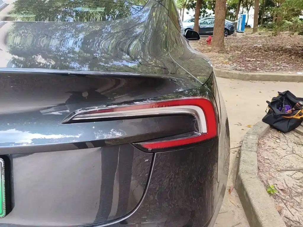 Tesla Model 3 — фото 8