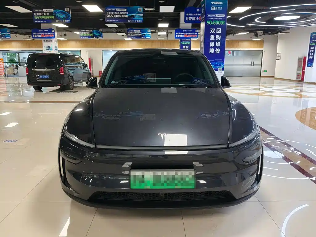 Tesla Model Y — фото 9