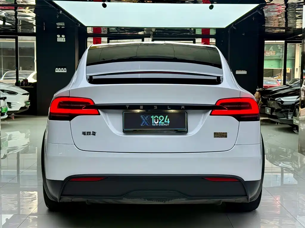 Tesla Model S — фото 15