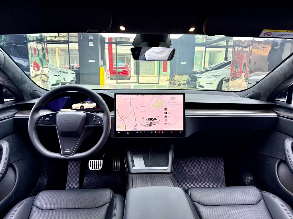 Tesla Model S — фото 6
