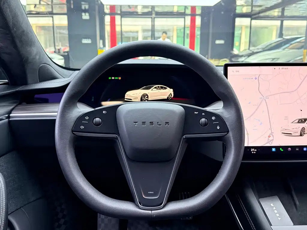 Tesla Model S — фото 7