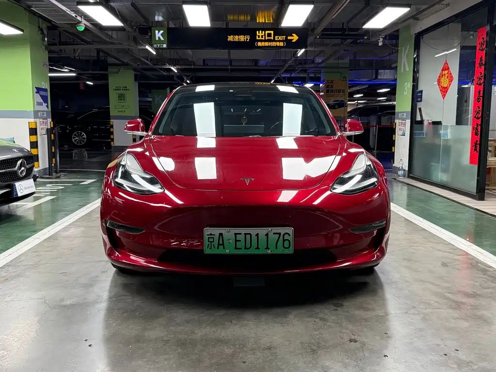 Tesla Model 3 — фото 2