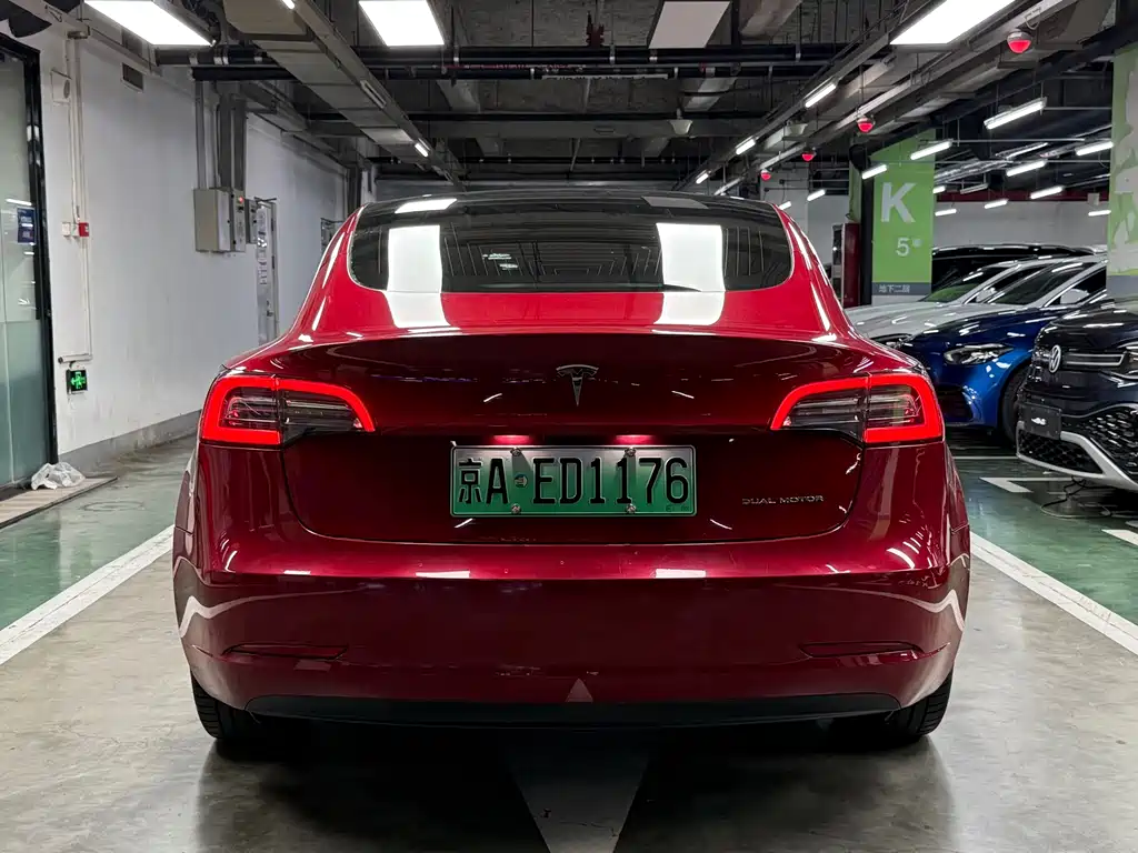 Tesla Model 3 — фото 13