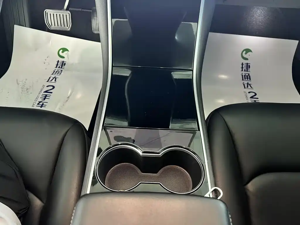 Tesla Model 3 — фото 23