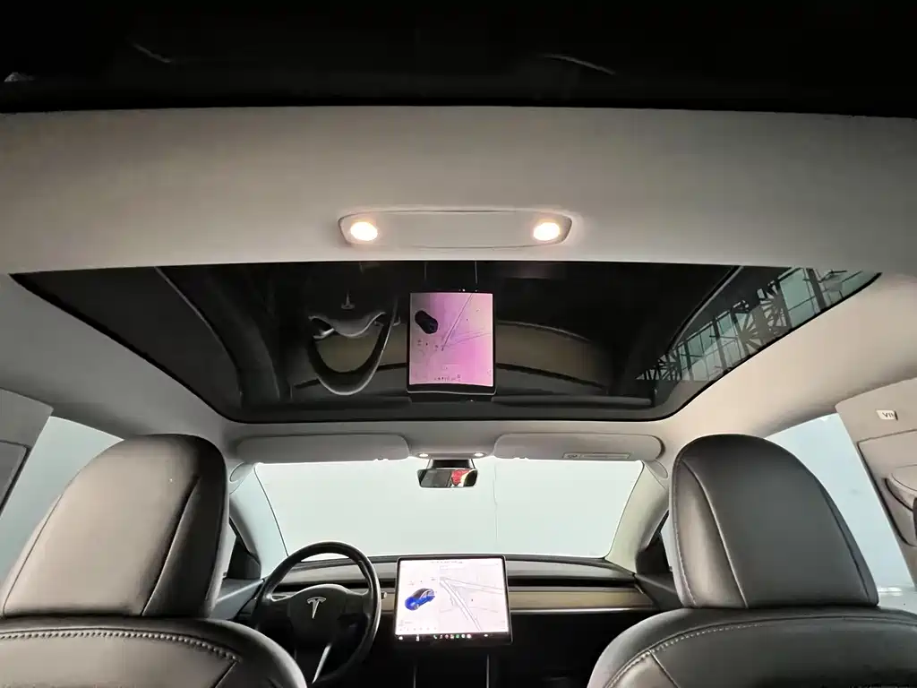 Tesla Model 3 — фото 10