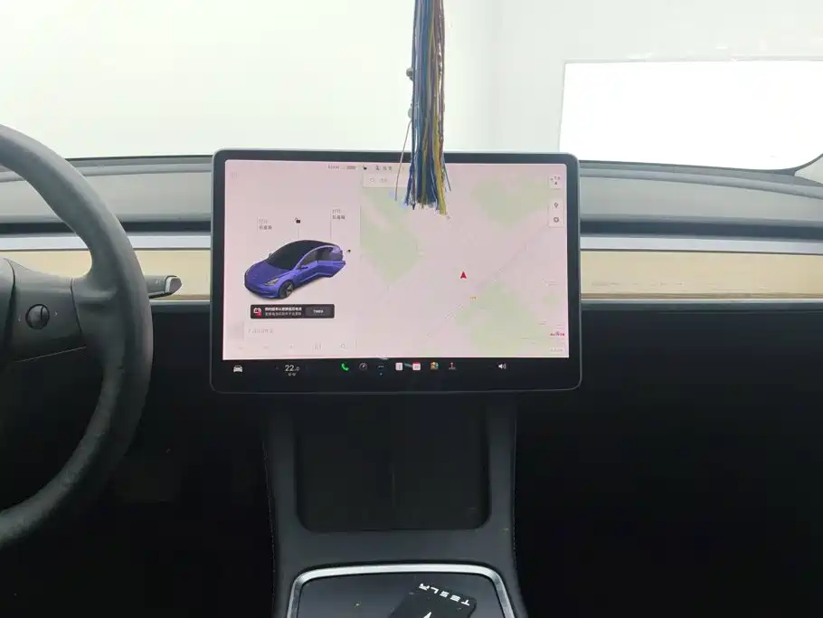 Tesla Model 3 — фото 13