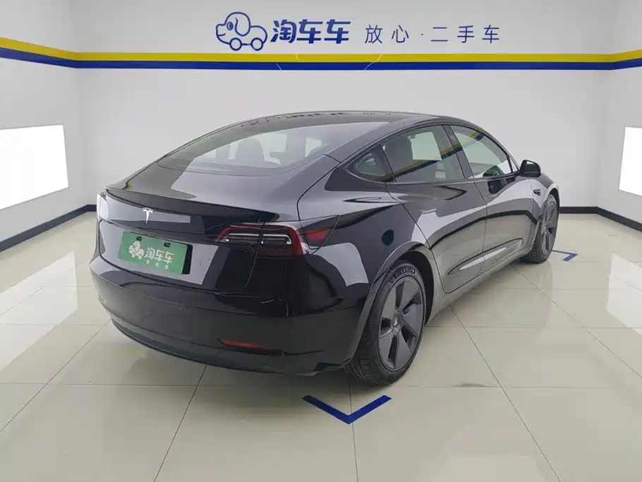 Tesla Model 3 — фото 3