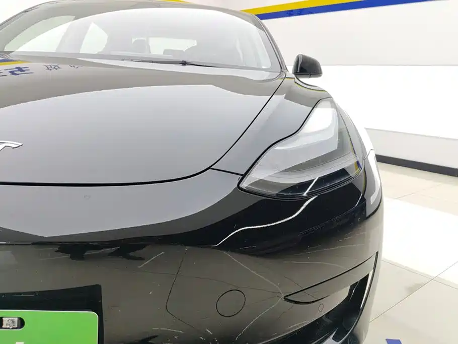Tesla Model 3 — фото 5