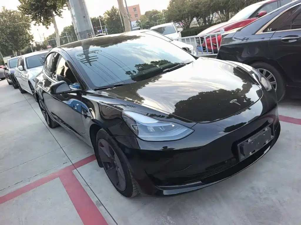 Tesla Model 3 — фото 4