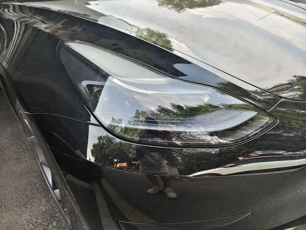 Tesla Model 3 — фото 5