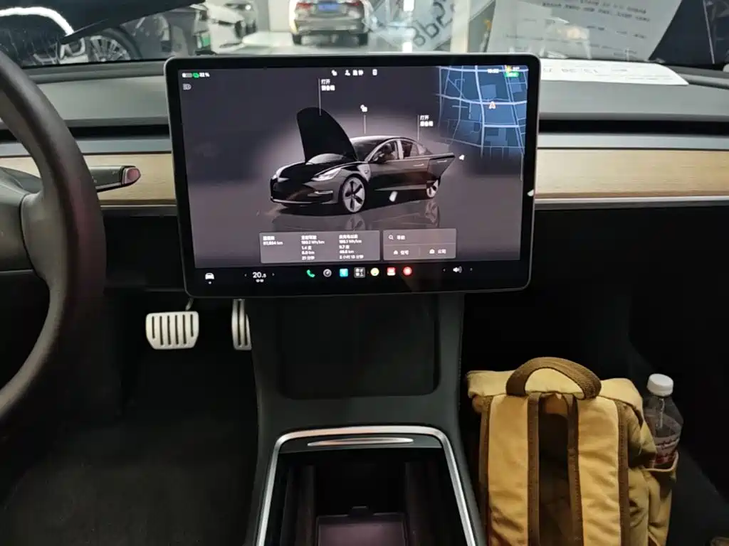Tesla Model 3 — фото 13