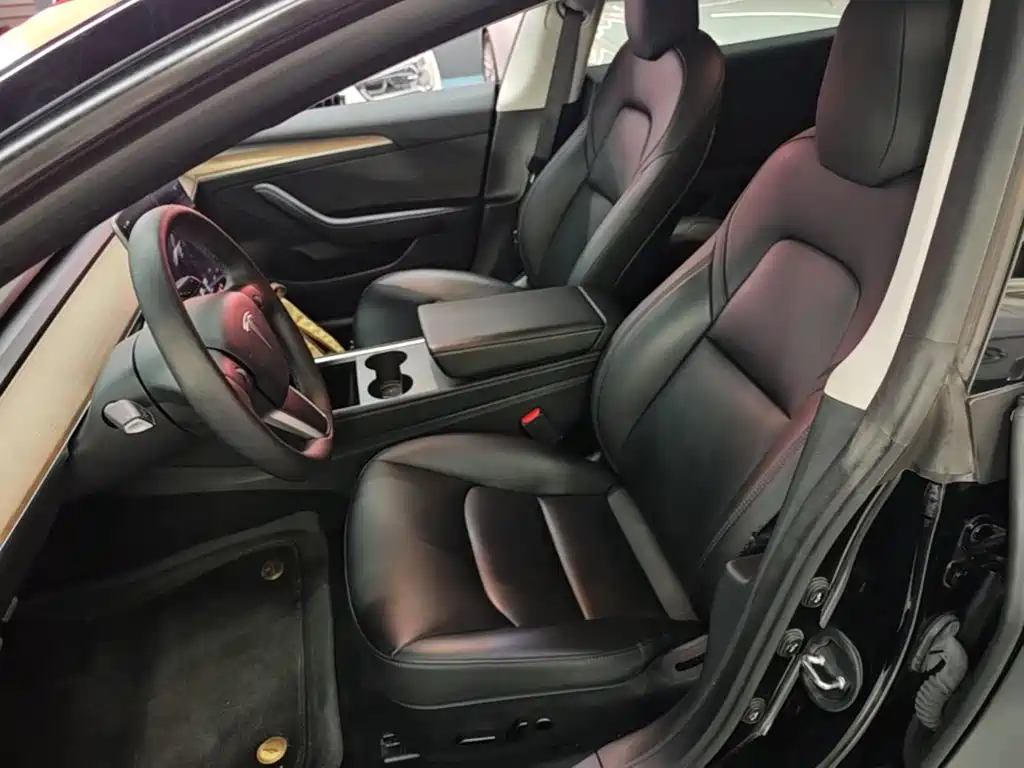 Tesla Model 3 — фото 15