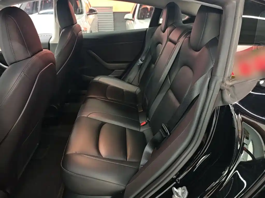 Tesla Model 3 — фото 17