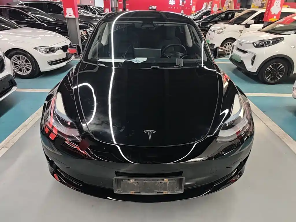 Tesla Model 3 — фото 3