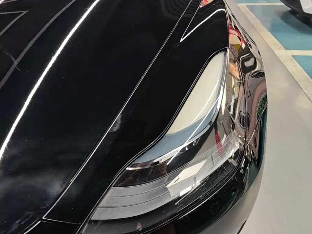 Tesla Model 3 — фото 24