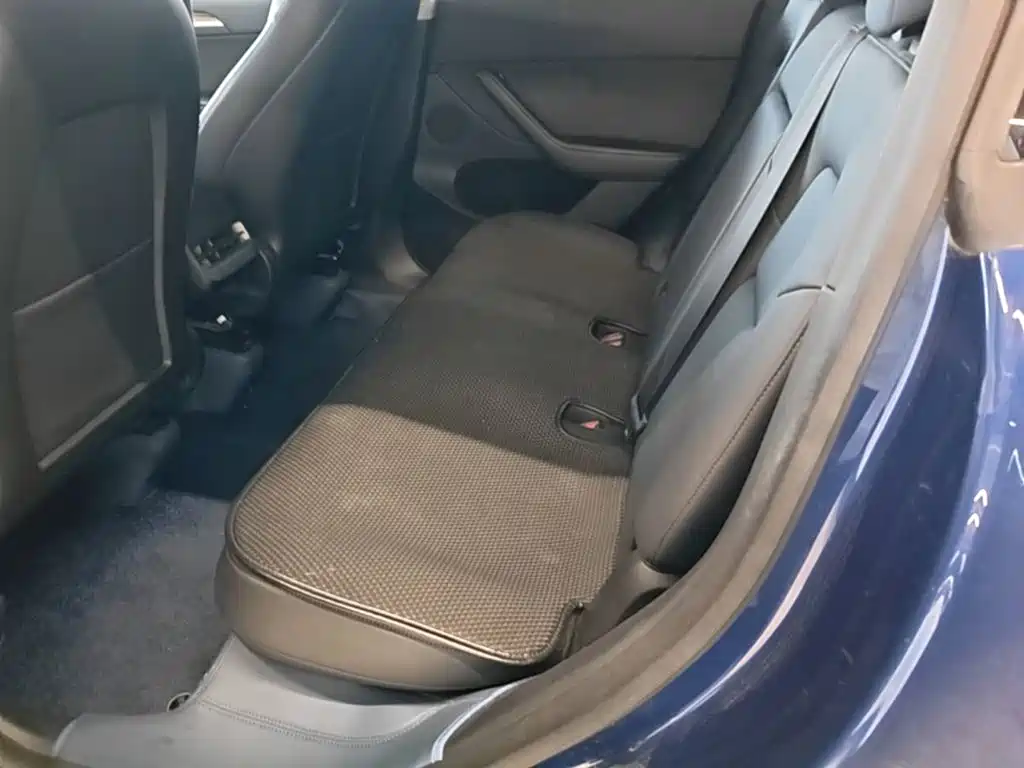 Tesla Model Y — фото 17