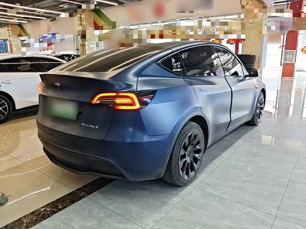 Tesla Model Y — фото 7